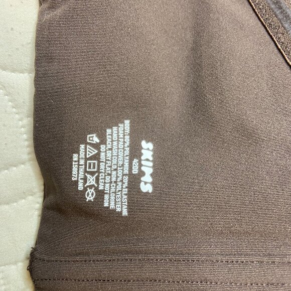 NWOT Skims Multiway Bra - Picture 2 of 2